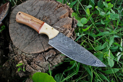 Artisan Crafted Damascus Steel Hunting Knife - Korvel