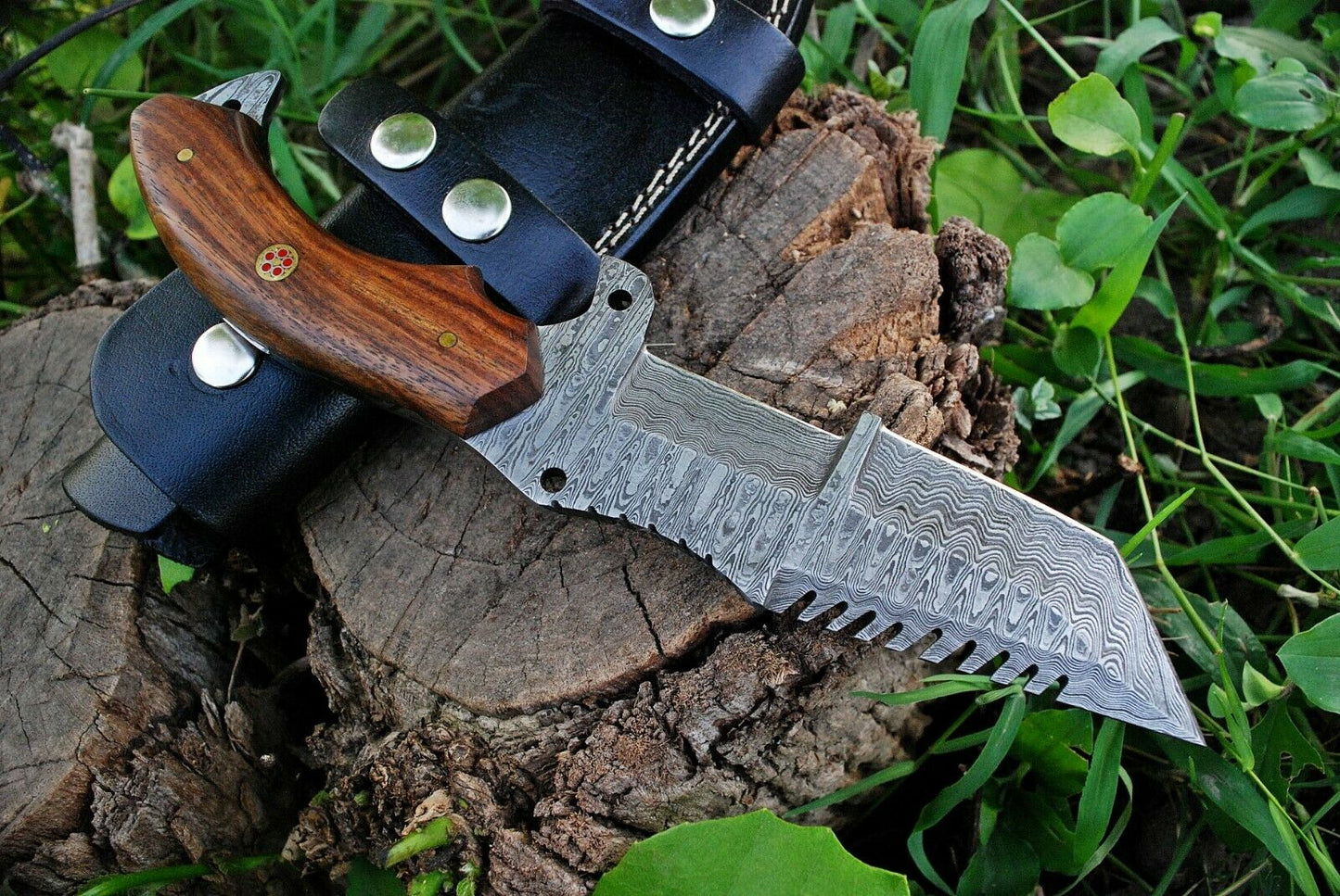 Premium Damascus Tanto Tracker Knife with Luxurious Rosewood Handle - 10 Inches, Multi-Functional Serrated Blade - Korvel