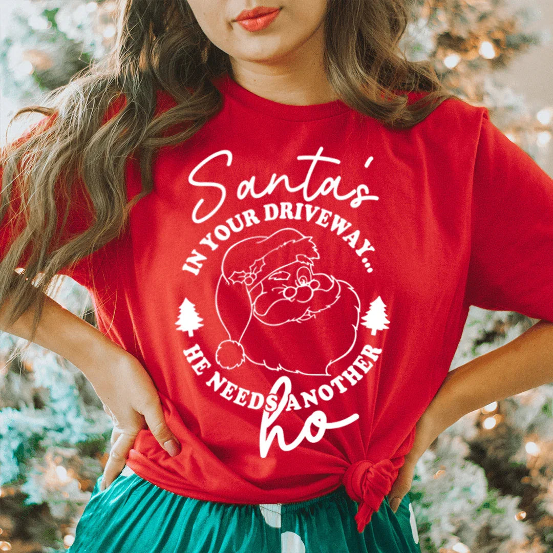 Camiseta "Santa está en tu camino de entrada"