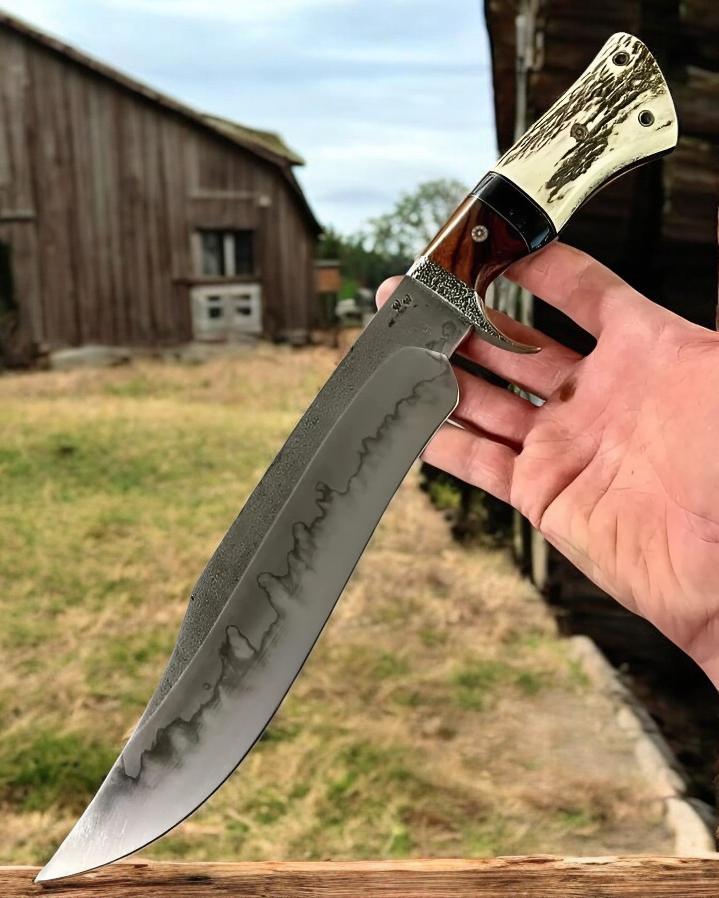 Handcrafted High Carbon Steel Bowie Knife with Antler Handle - Korvel