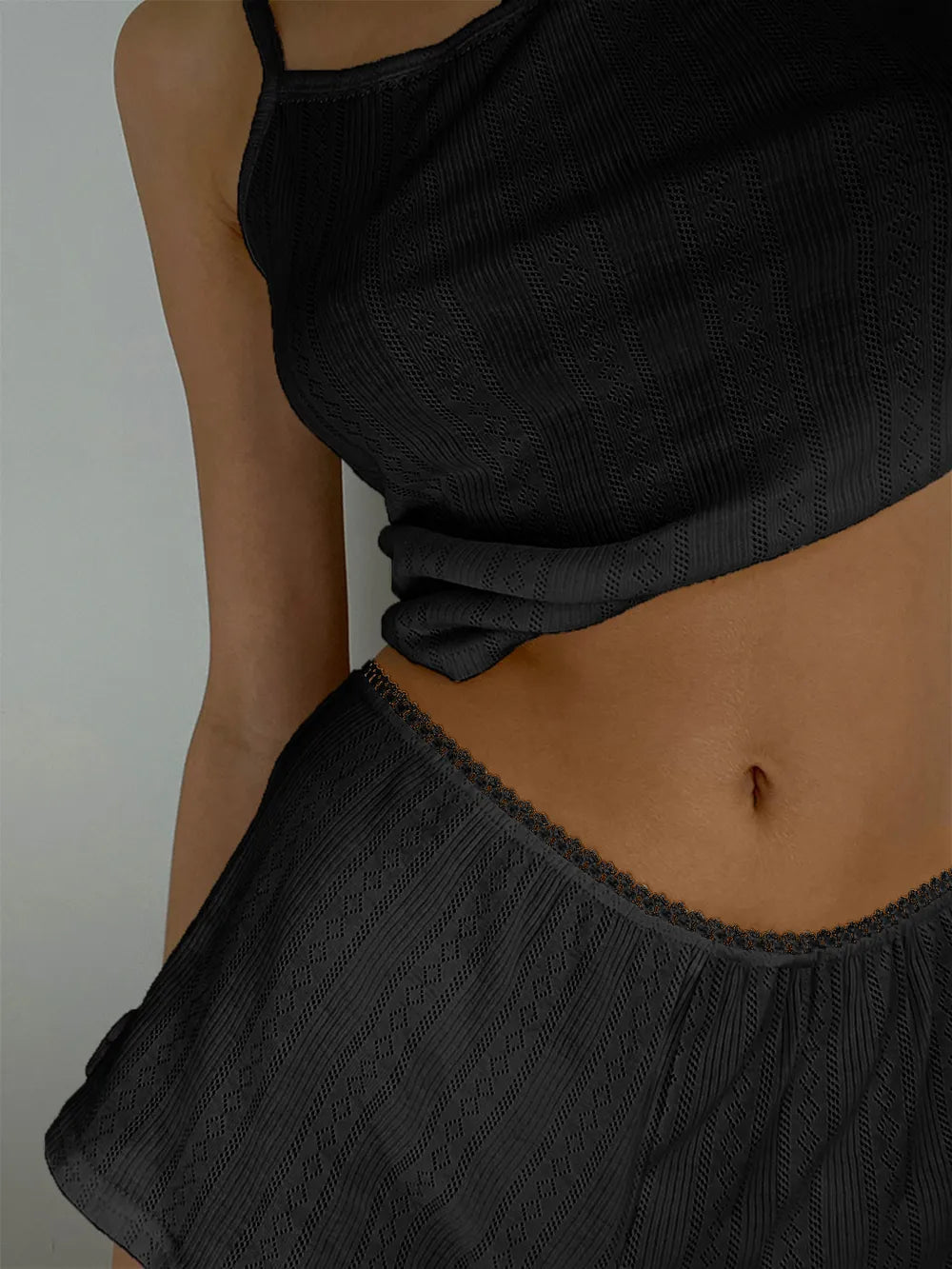 Ensemble débardeur à col carré et shorts élégant