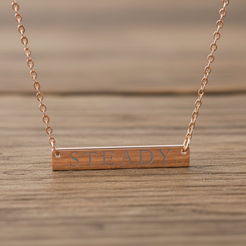 Collar de barra STEADY – Joyería minimalista para el uso diario
