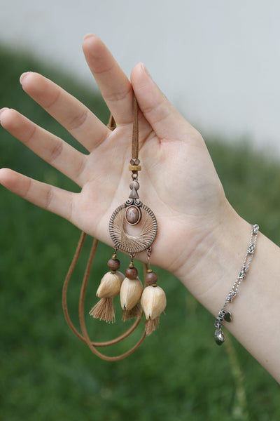 El Soñador de Bronce - Collar de Colgante Mandala Tejido en Espiral
