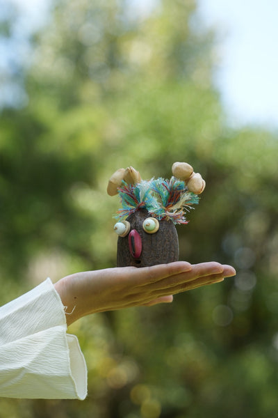 El loro rockero - Figura de pájaro artesanal y funky