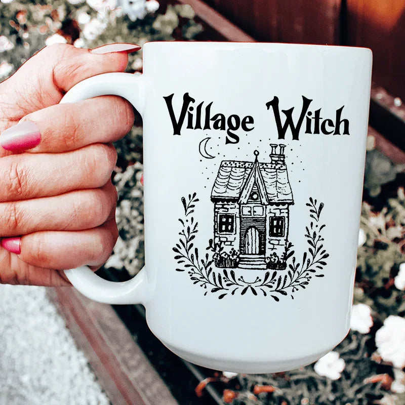 Taza de cerámica Village Witch de 15 oz