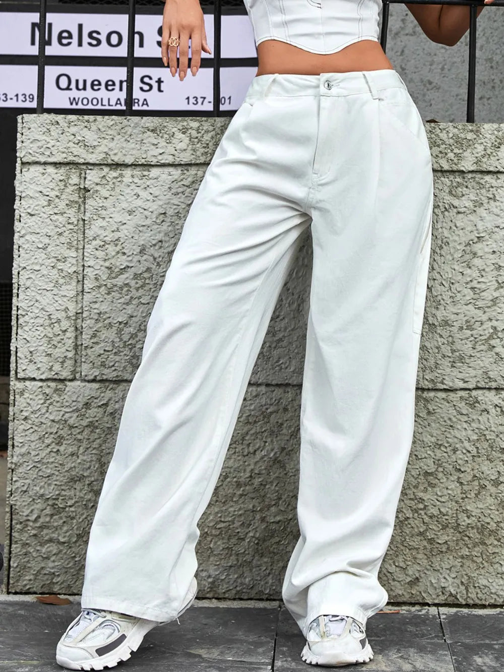 Wide Leg Jeans with Pockets - Korvel