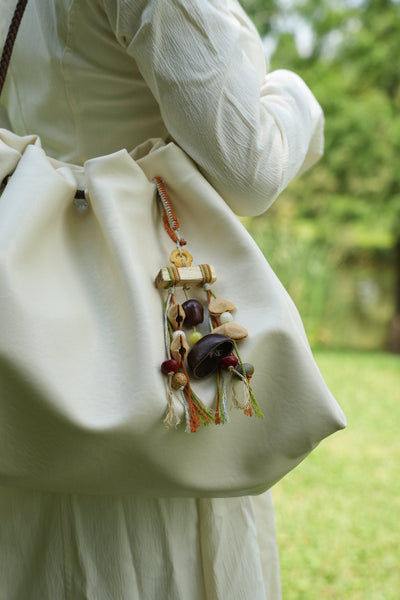 Le Mobile d'Automne - Charme en Branche de Bois avec Bouton Fleur et Franges