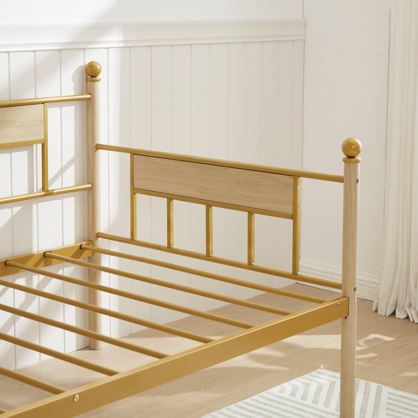 Elegant Golden Metal Daybed with Trundle - Twin Size
