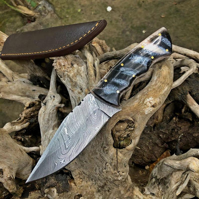 Exquisite Handmade Damascus Steel Hunting and Skinning Knife - Korvel
