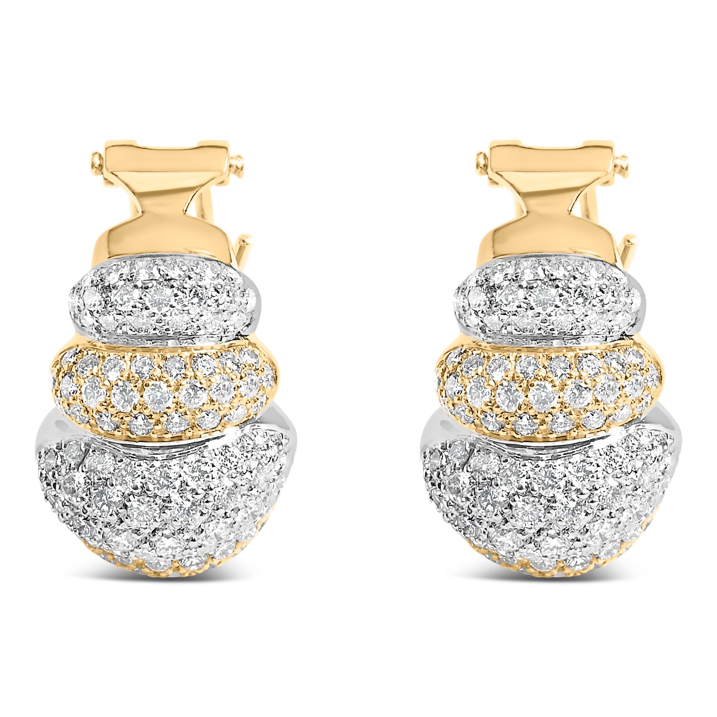 Pendientes de botón de diamante de tres niveles en oro bicolor de 18 quilates