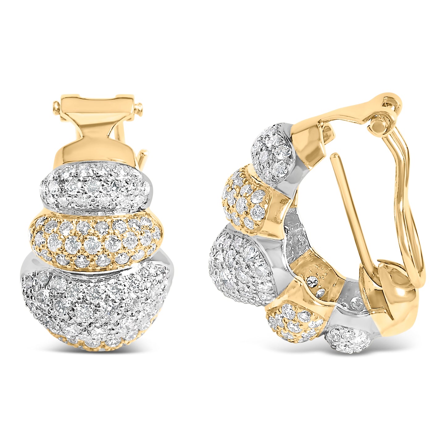 Pendientes de botón de diamante de tres niveles en oro bicolor de 18 quilates