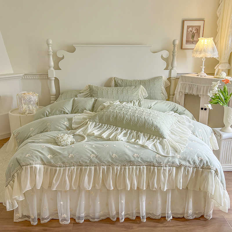 Funda de Cama de Algodón Elegante con Detalle de Encaje