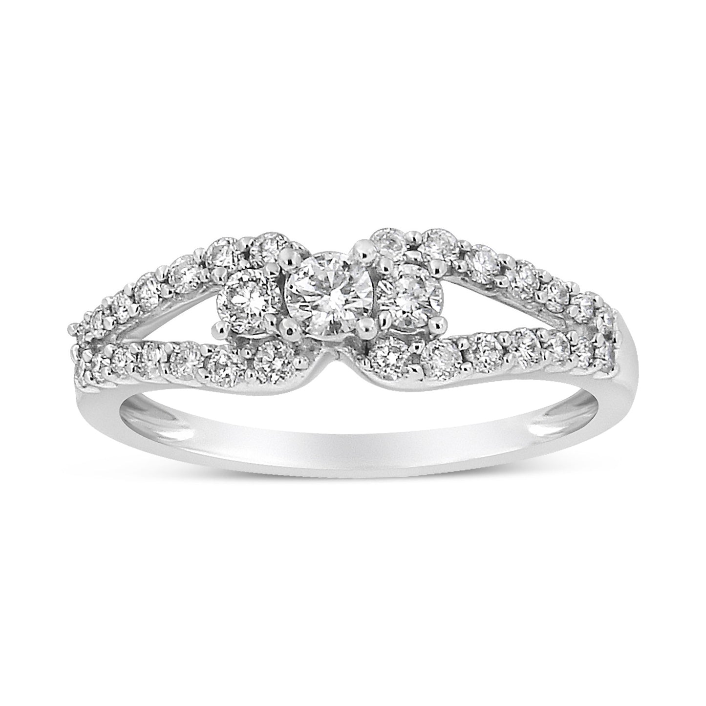 10K White Gold Round Cut Diamond Three Stone Ring - Size 6