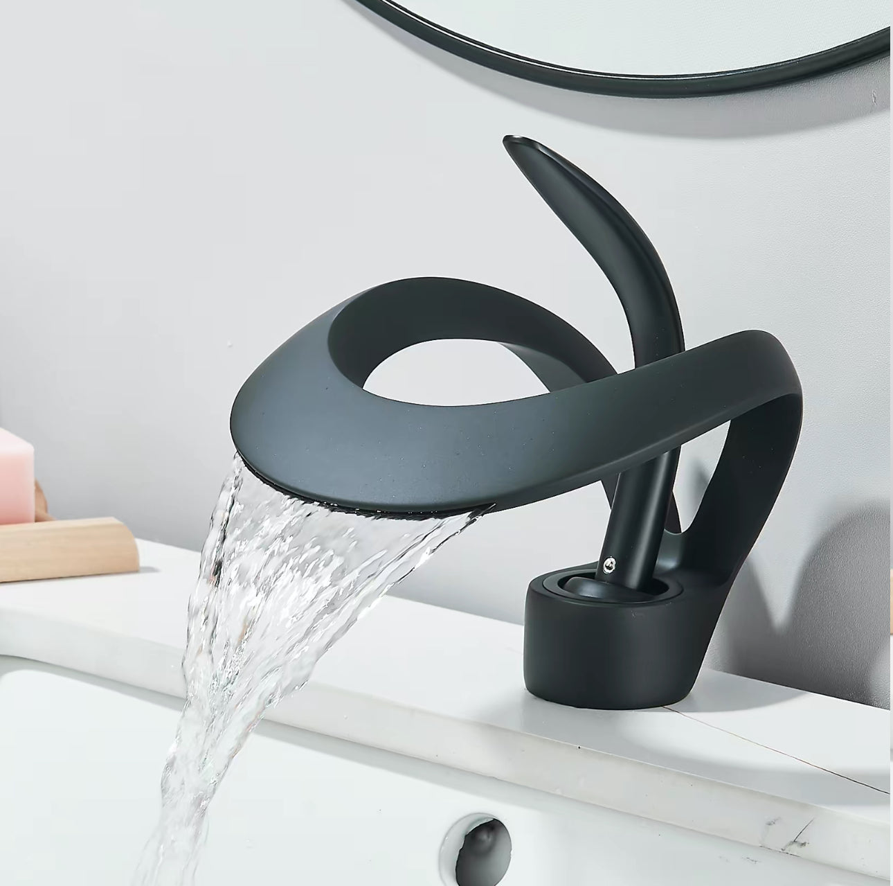 AquaFalls Chrome Tap - Korvel