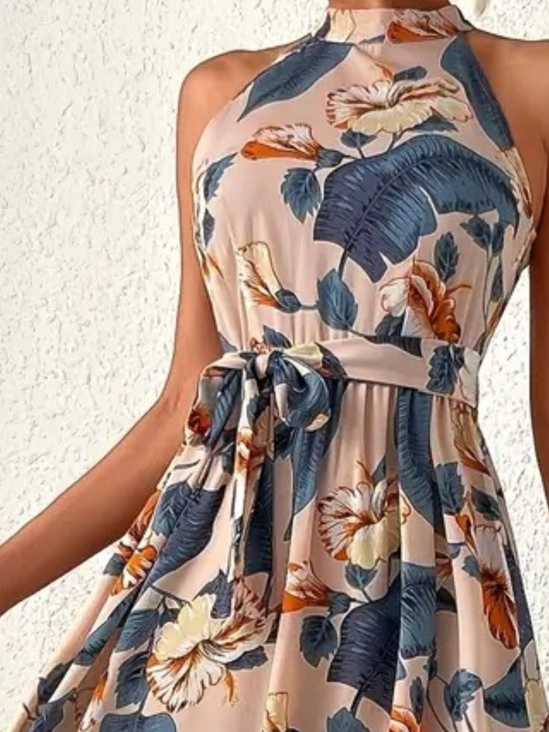 Elegant Floral Sleeveless Dress - A Summer Essential