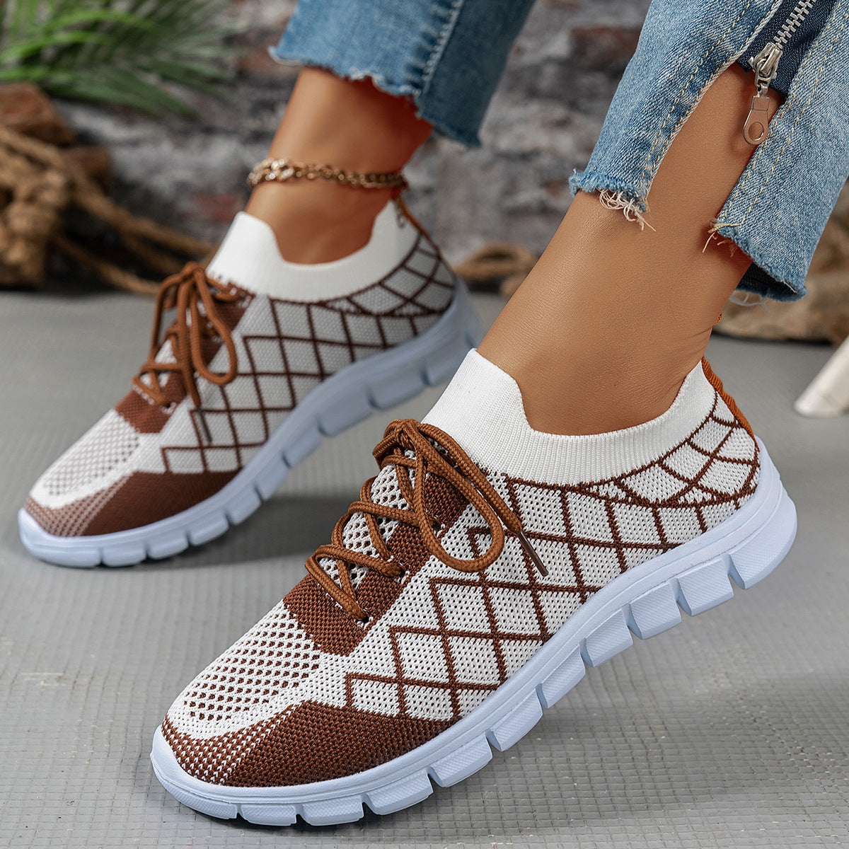 Baskets à lacets en Flyknit à carreaux colorblock pour femmes