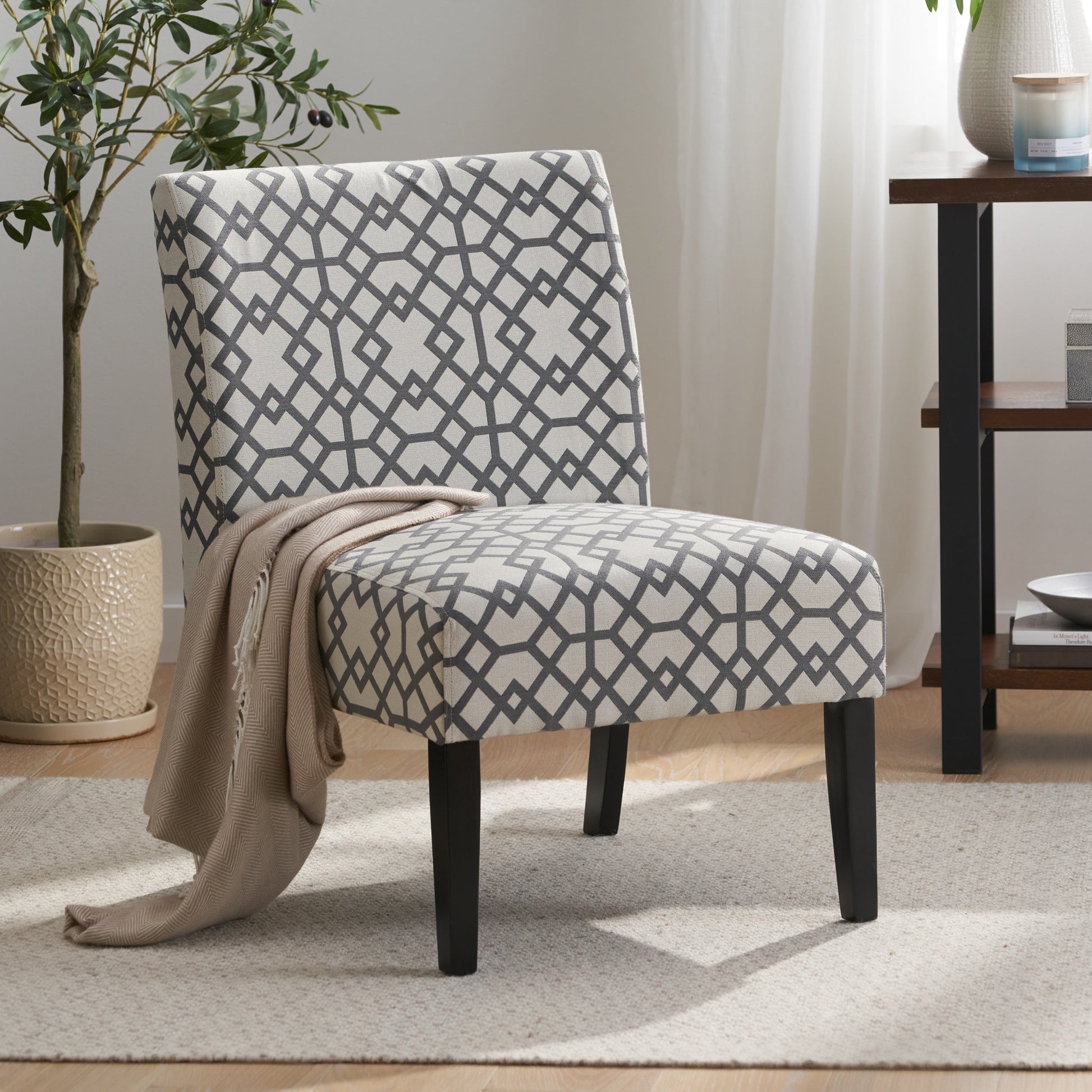 ACCENT CHAIR - Korvel