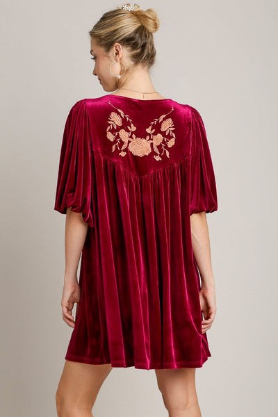 Robe Mini en Velours à Manches Courtes Brodée avec Franges
