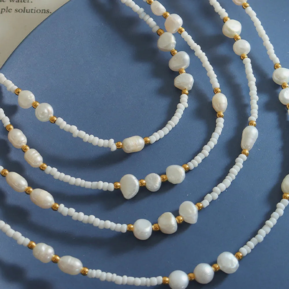 Collier en perles de verre en acier titane