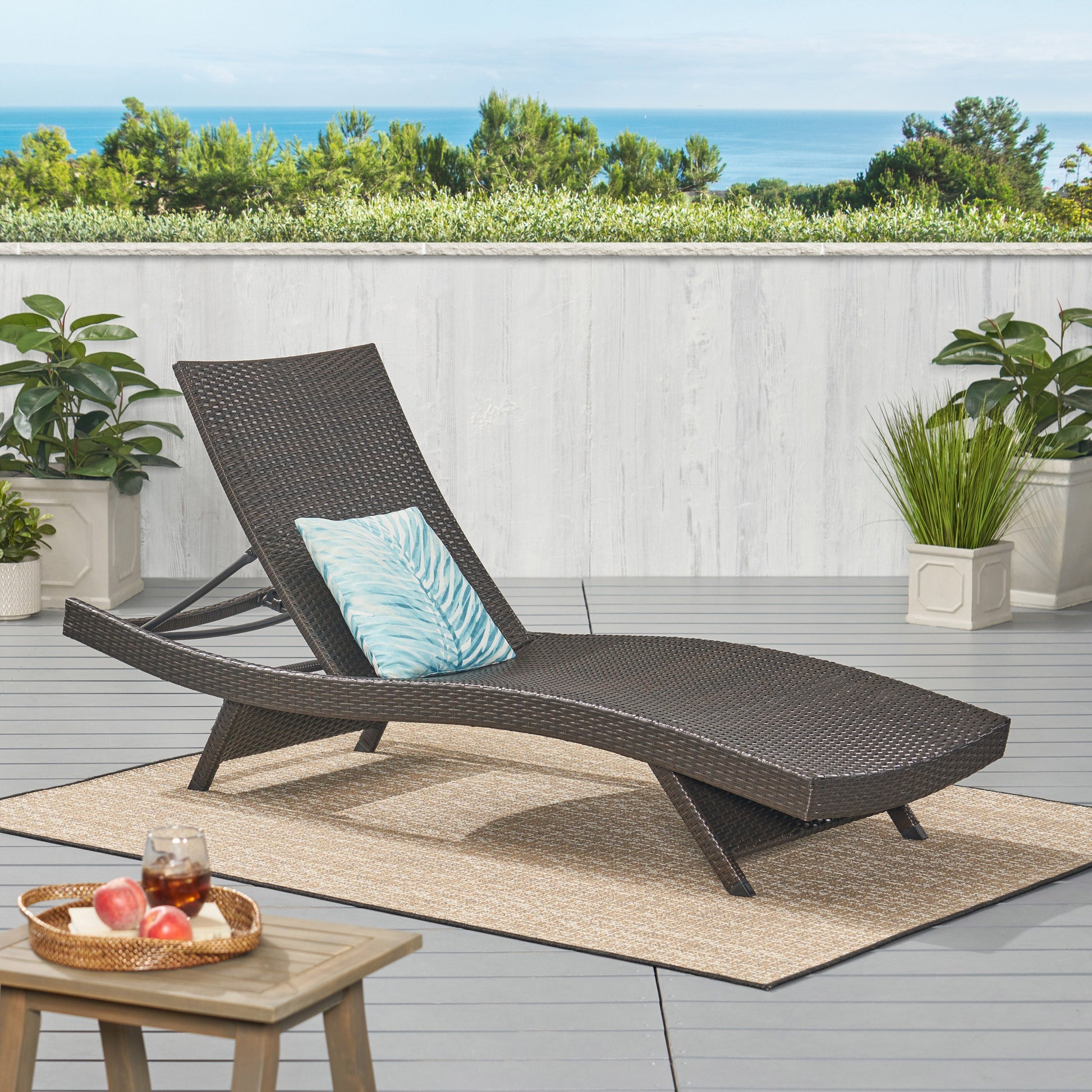 SALEM PE WICKER CHAISE LOUNGE - Korvel