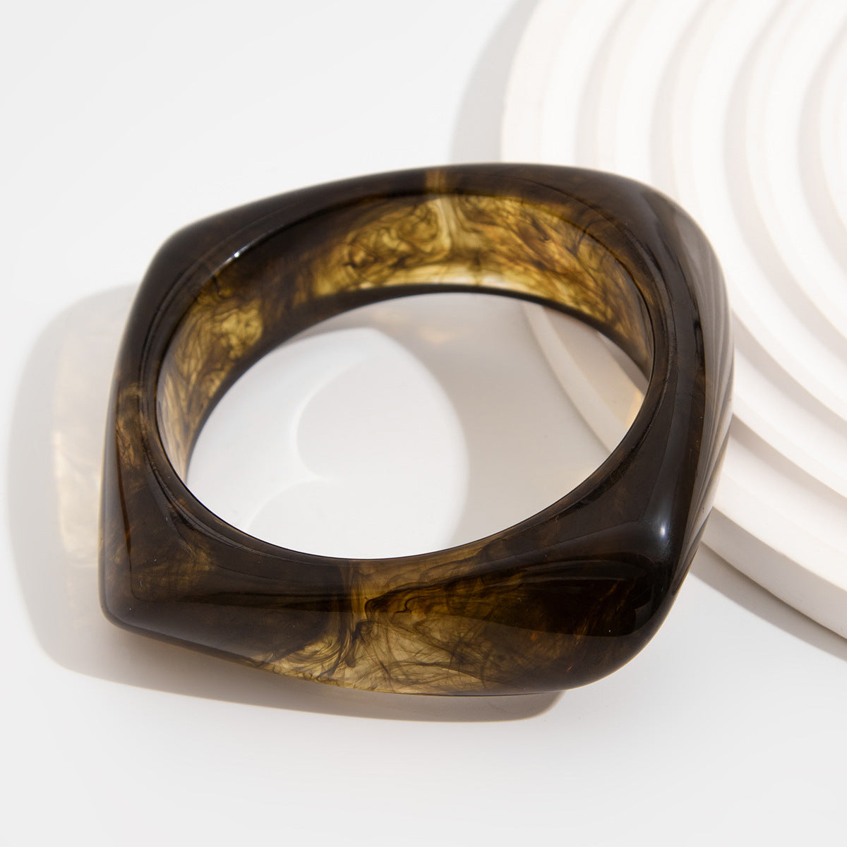 Vintage Irregular Dyeing Bracelet Round Wide Face Acrylic Bracelet for Women - Korvel