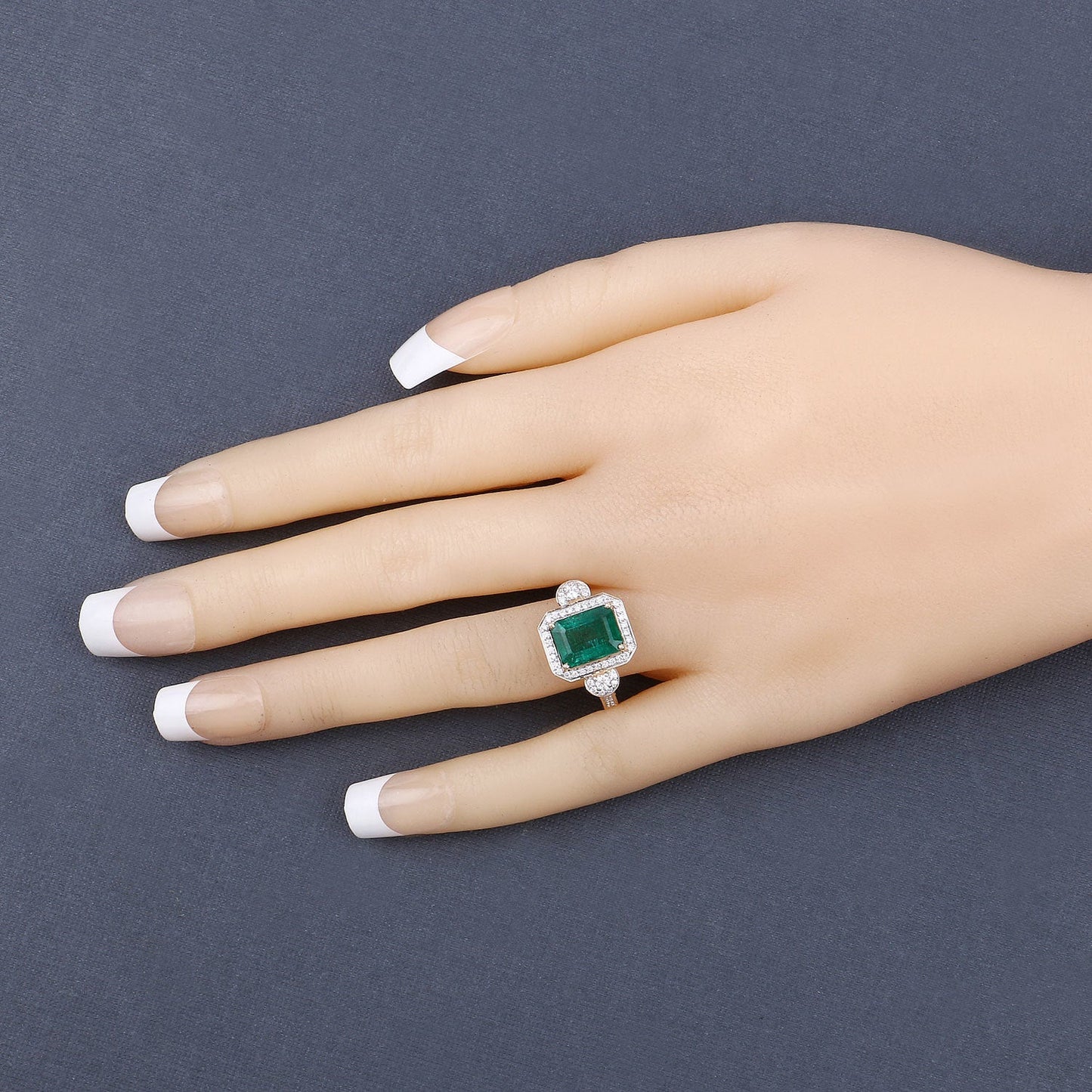 Bague en Or 14K avec Émeraude Zambienne et Diamants Certifiés IGI de 2,87 Carats