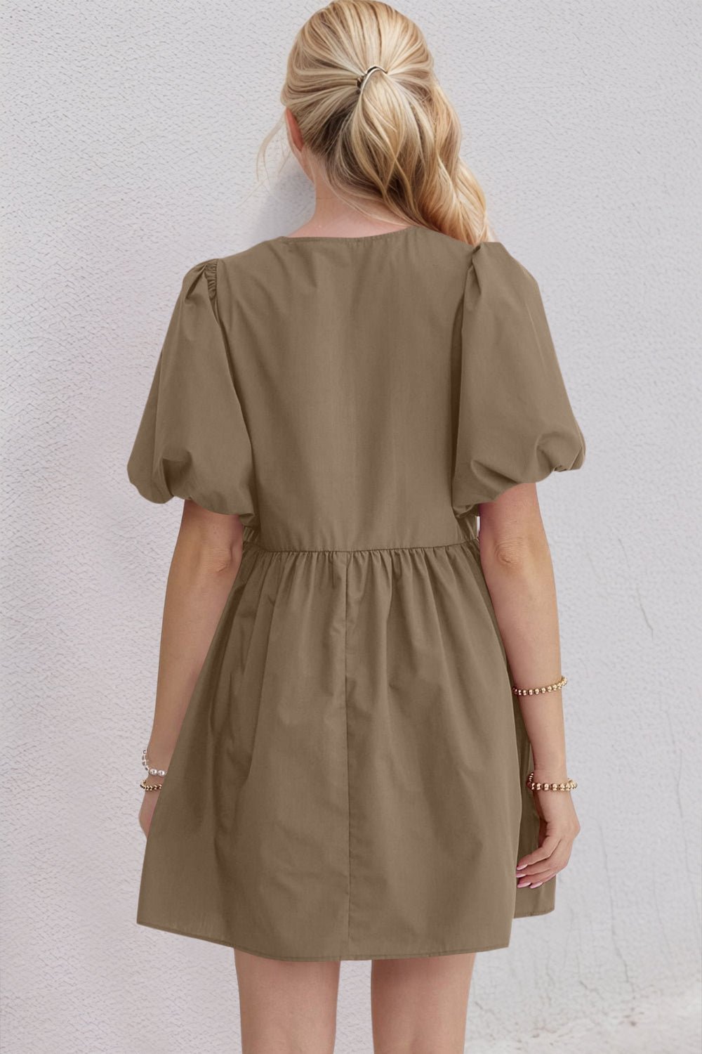 Elegant Ruched Puff Sleeve Mini Dress with Bow Detail