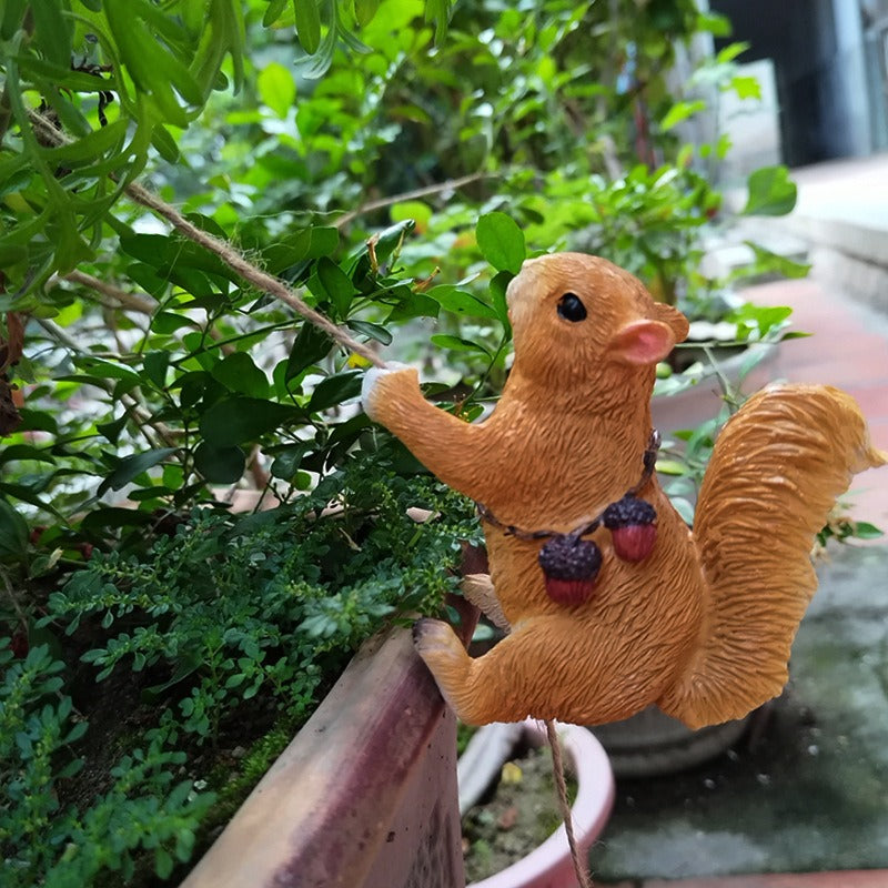 Outdoor Climbing Little Monkey Little Squirrel Flower Pot Hanger - Korvel