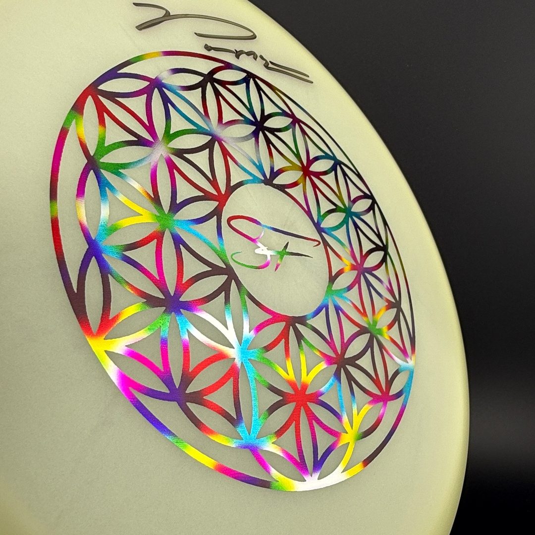 Glow C-Line MD3 - Premium Autographed Disc by Paul McBeth