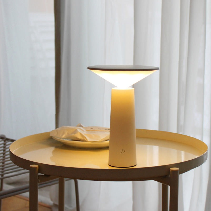 Table lamp, bedroom, bedside, Nordic modern minimalist decoration atmosphere, USB rechargeable night lamp, table lamp - Korvel