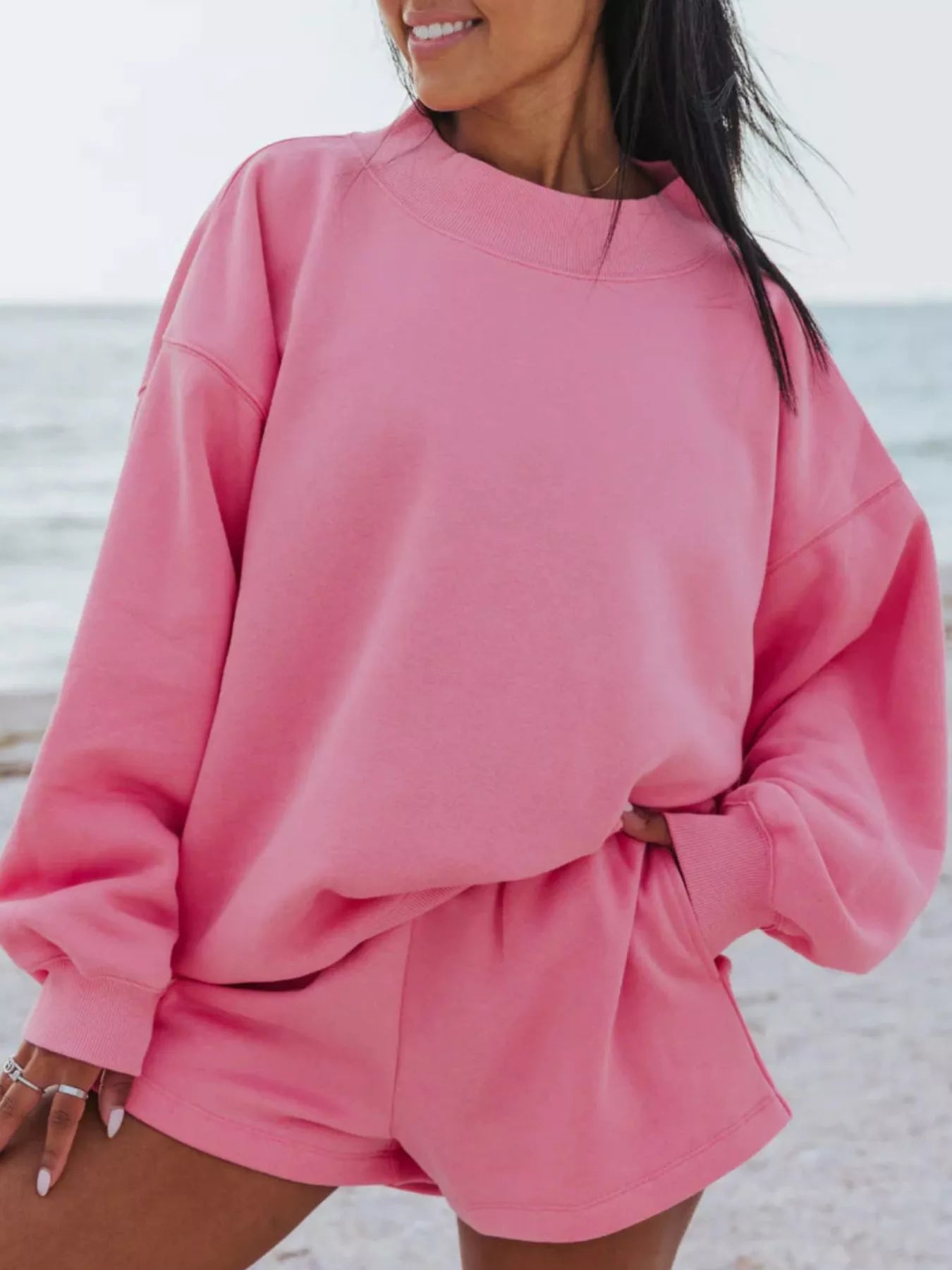 Conjunto de Sudadera de Cuello Redondo y Pantalones Cortos de Corte Suelto