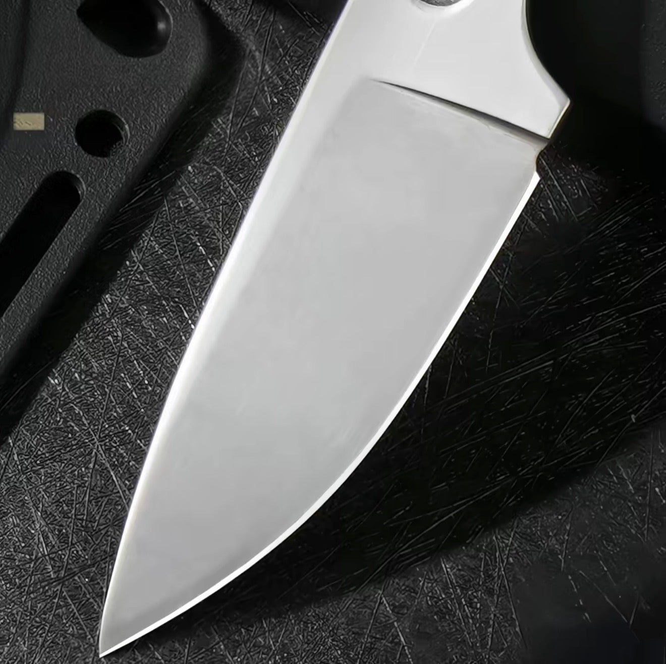 SteelEdge Utility Knife - Compact & Versatile