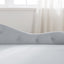 Chaise longue en velours gris avec rangement et coussin