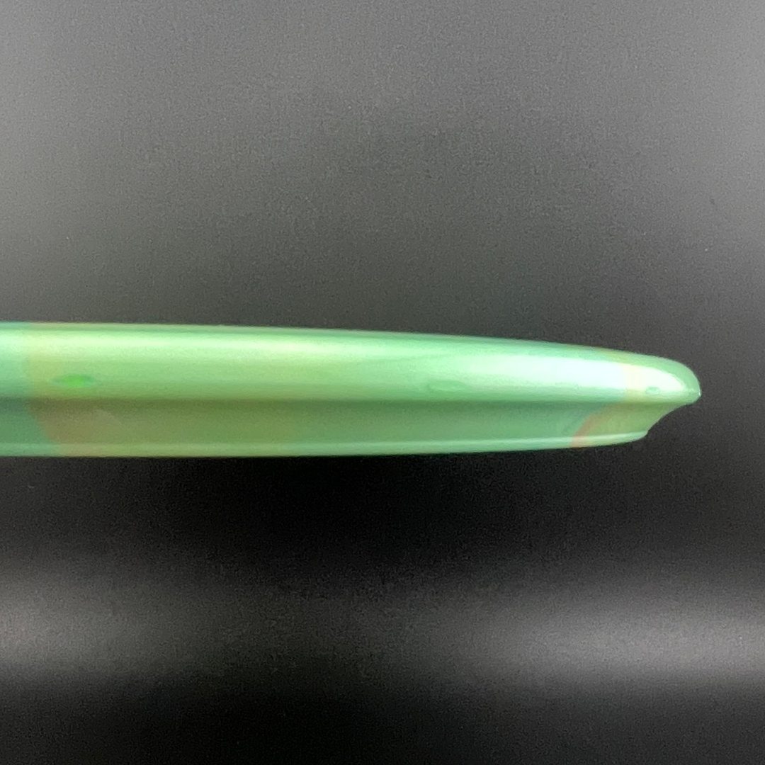 Nebula Aura Crux - Primera Edición - Serie de Firma de James Proctor