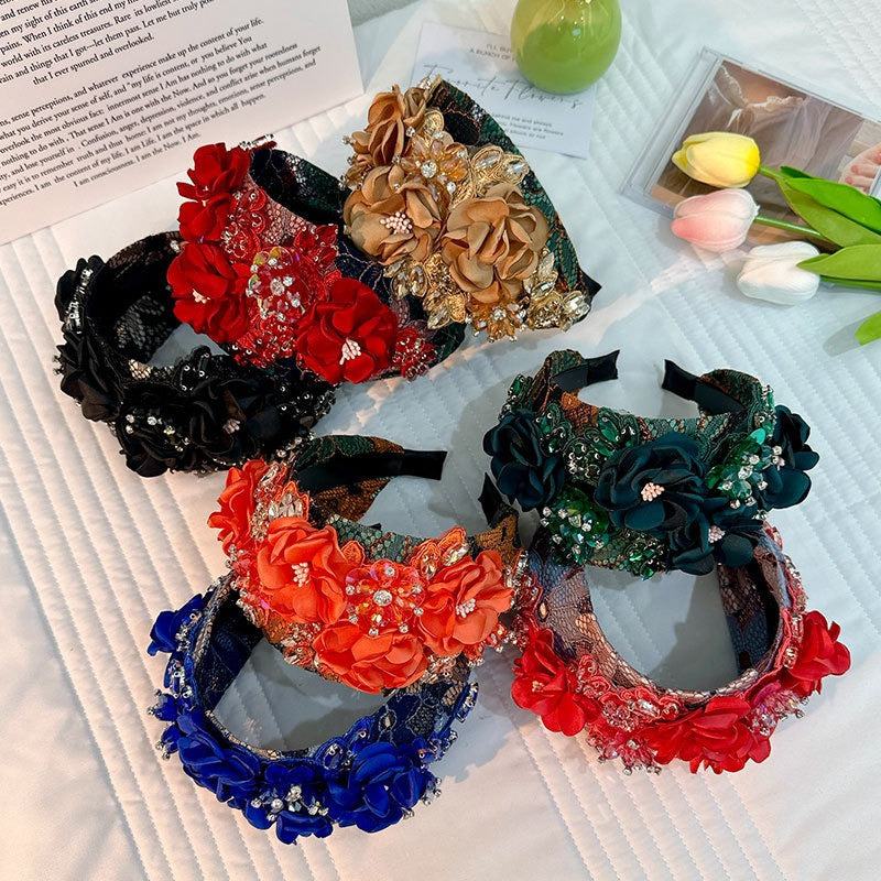 Bandeau en Fleurs en Tissu Fait Main et Diamant d'Eau Élégant