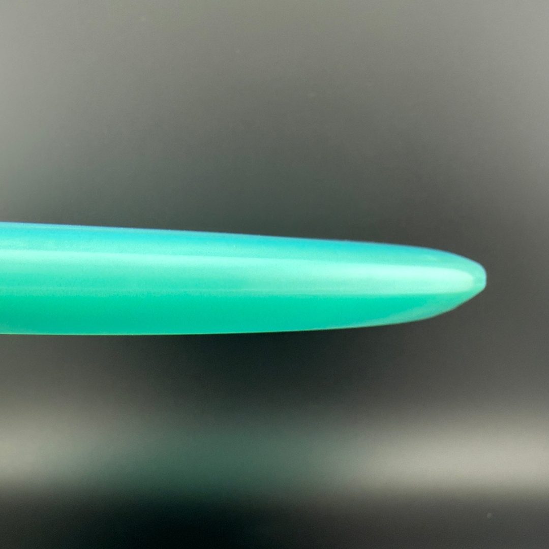 Classic Glow Champion Mako3 - F2 Disque de Disc Golf