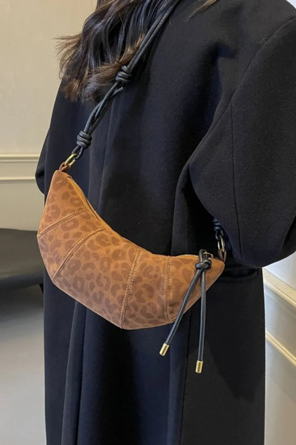PU Leather Strap Suede Shoulder Bag - Korvel