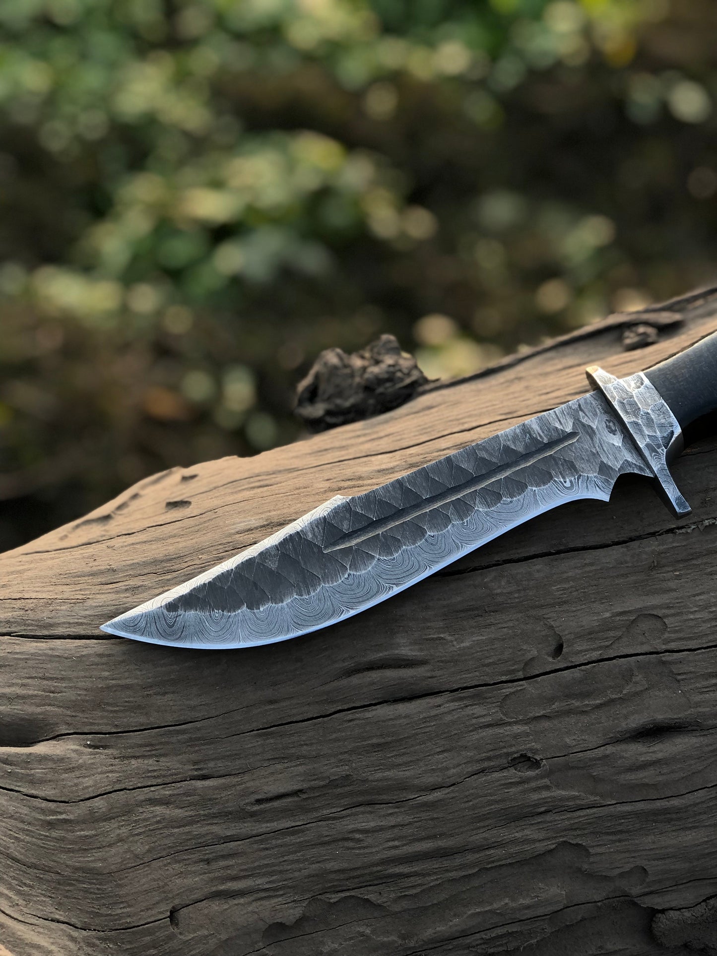 Premium 13" Handmade Bowie Knife – Damascus Steel Blade with Resin Horn Handle & Leather Sheath - Korvel