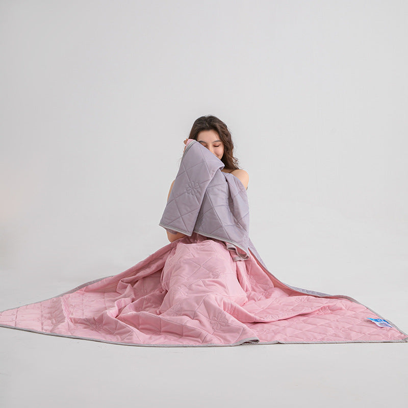 Grade A Cooling Blanket: Soft, breathable, king/queen size, summer lightweight cool comforter. - Korvel