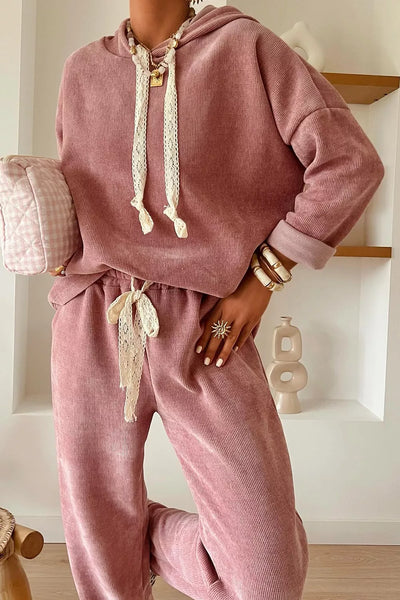 Ensemble de sweat à capuche et pantalon à détails en dentelle
