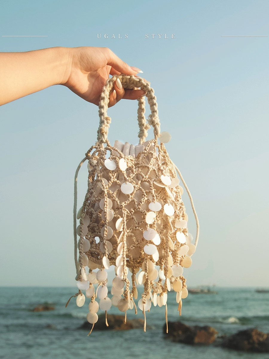 Elegant French-Style Woven Bucket Bag with Tassels