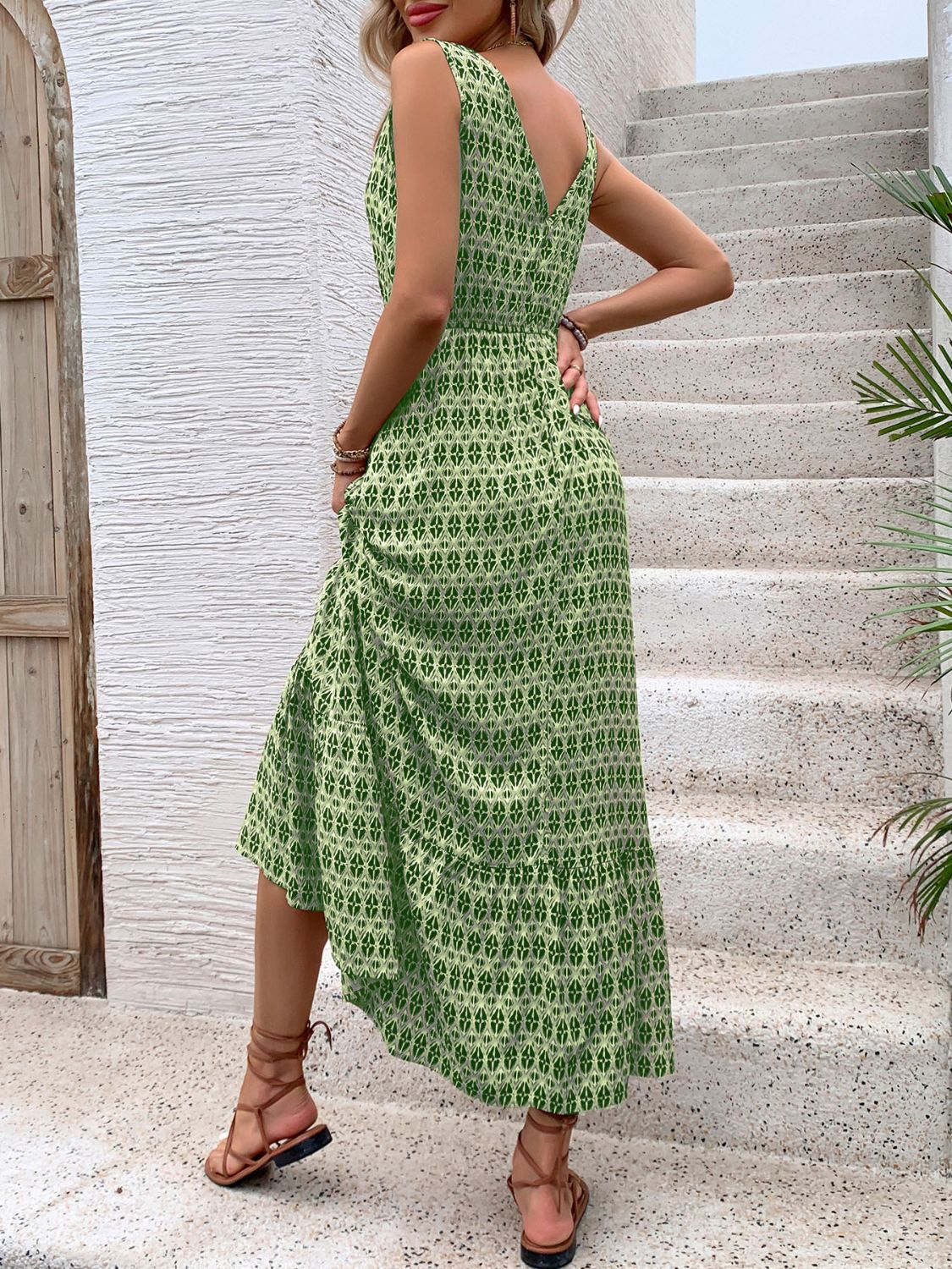 Chic Vintage V-Neck Midi Dress with Tie Waist - Effortlessly Elegant for Every Occasion - Korvel