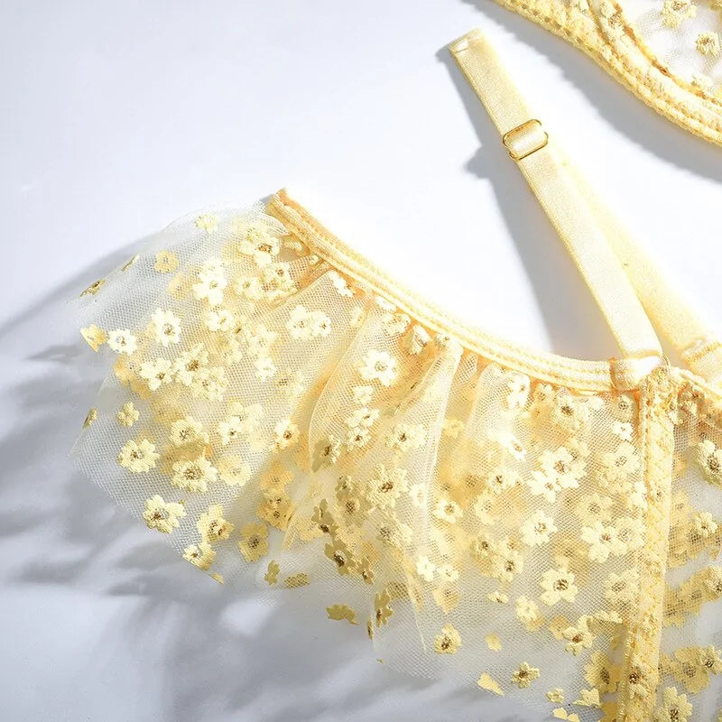 Conjunto de Ropa Interior de Malla con Parches Florales Amarillos