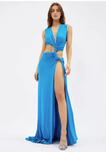 Robe élégante à col en V profond et coupe ajustée