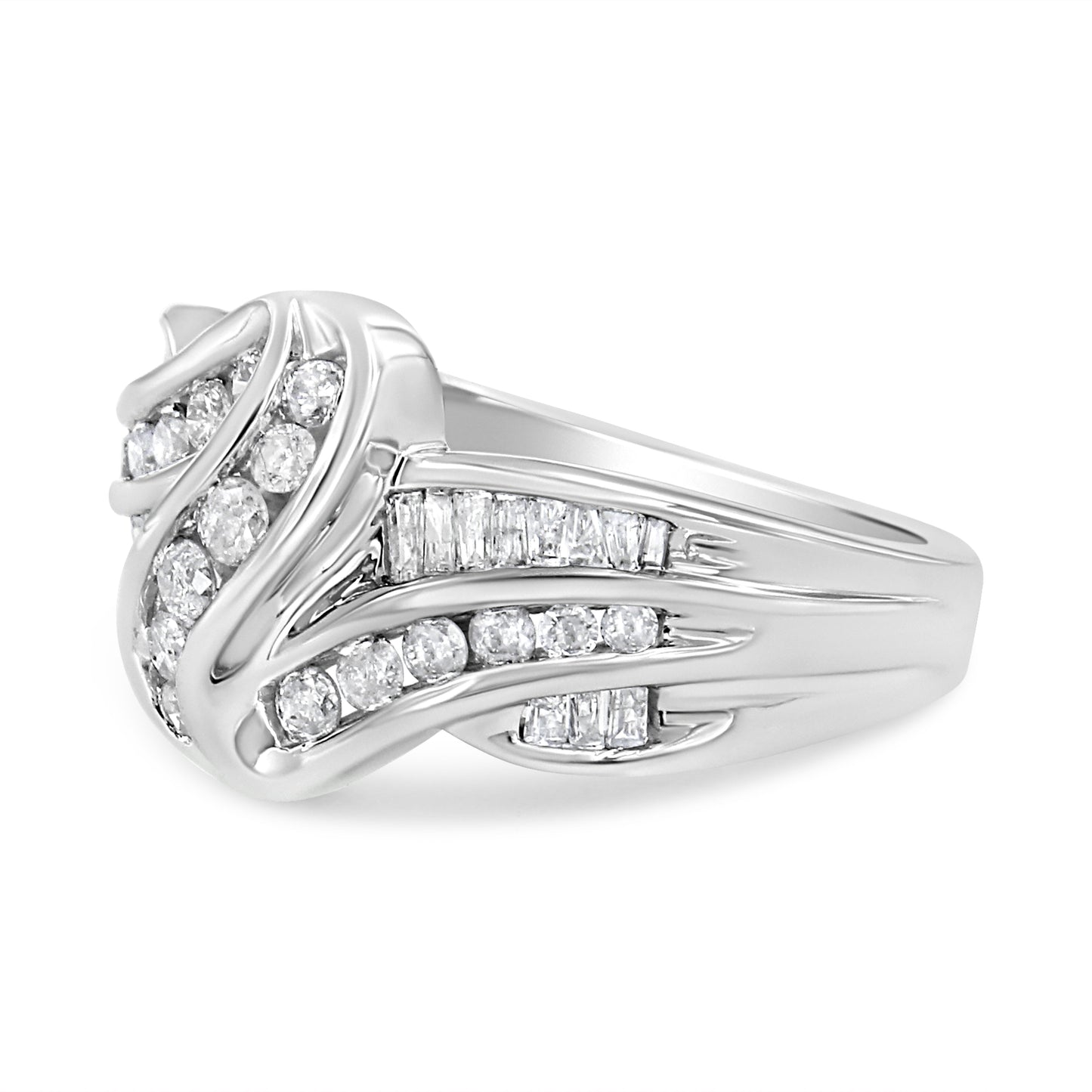 Bague Bypass en Or Blanc 10K avec Diamants Ronds et Baguette - Taille 6