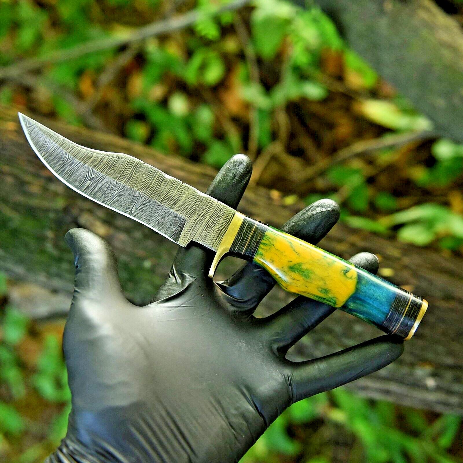Premium 10" Damascus Steel Hunting Knife with Elegant Brass Guard & Pakkawood Handle – Includes Leather Sheath - Korvel