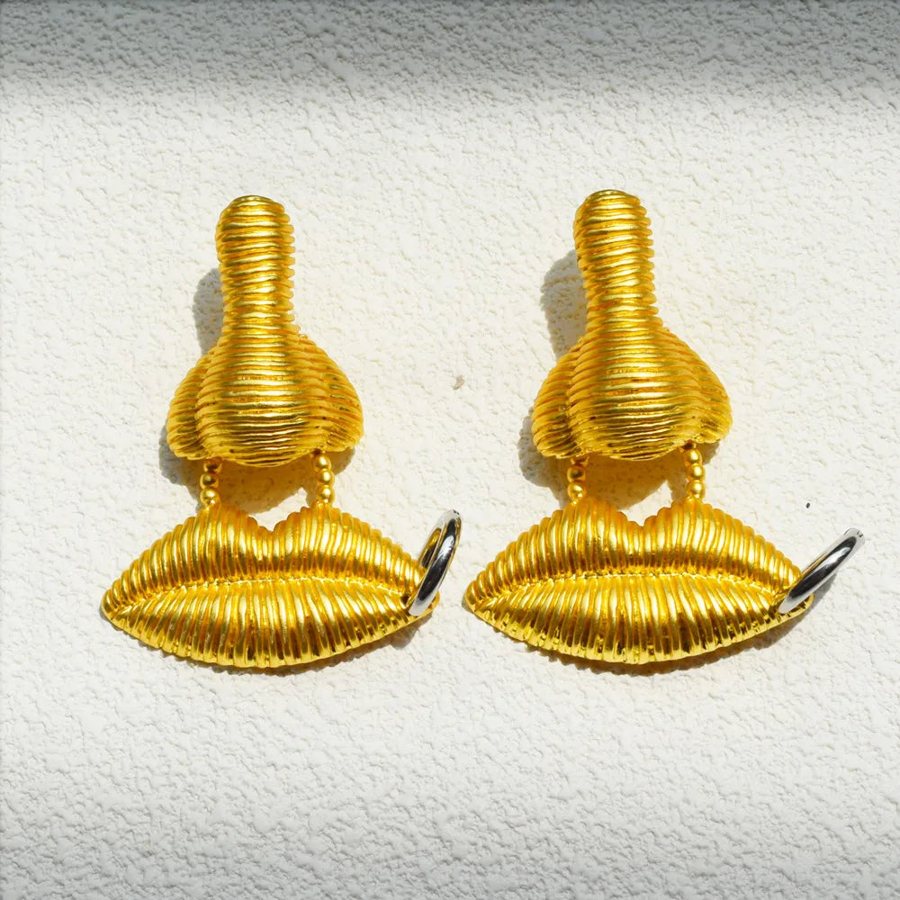 Baroque Style Lips Design Dangle Earrings for Women