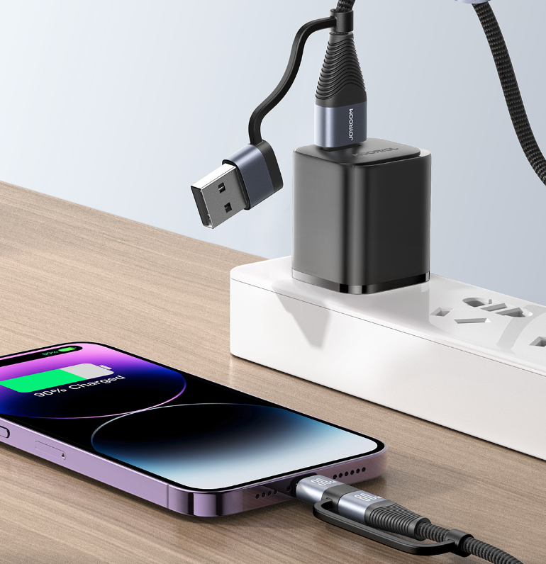 Câble de données USB 4-en-1 en alliage d'aluminium premium