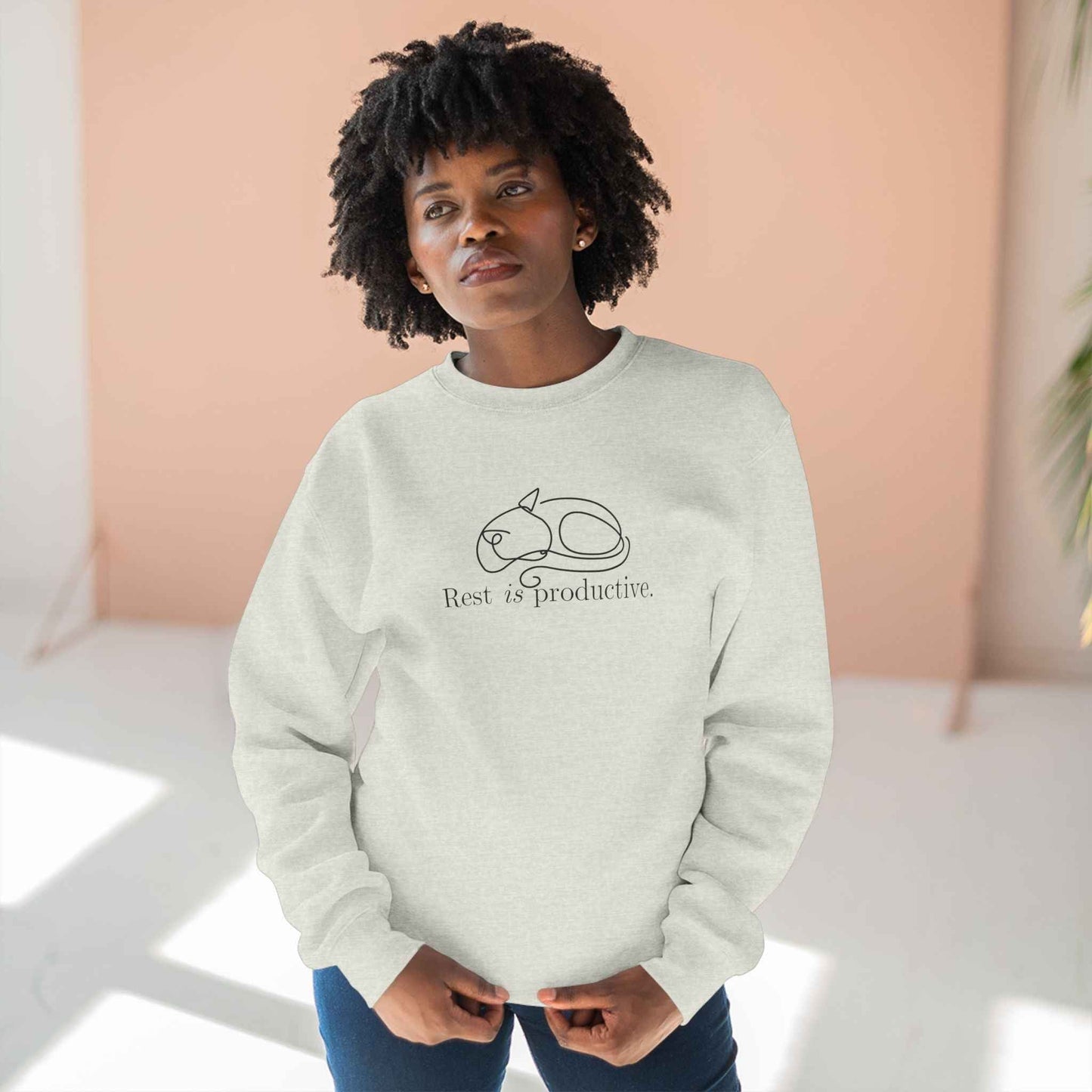 Sudadera Minimalista de Gato 'Descansar es Productivo'