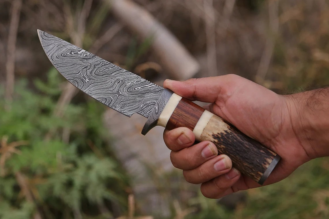 Exquisite Custom Damascus Steel Hunting Knife with Premium Handle Materials - Korvel